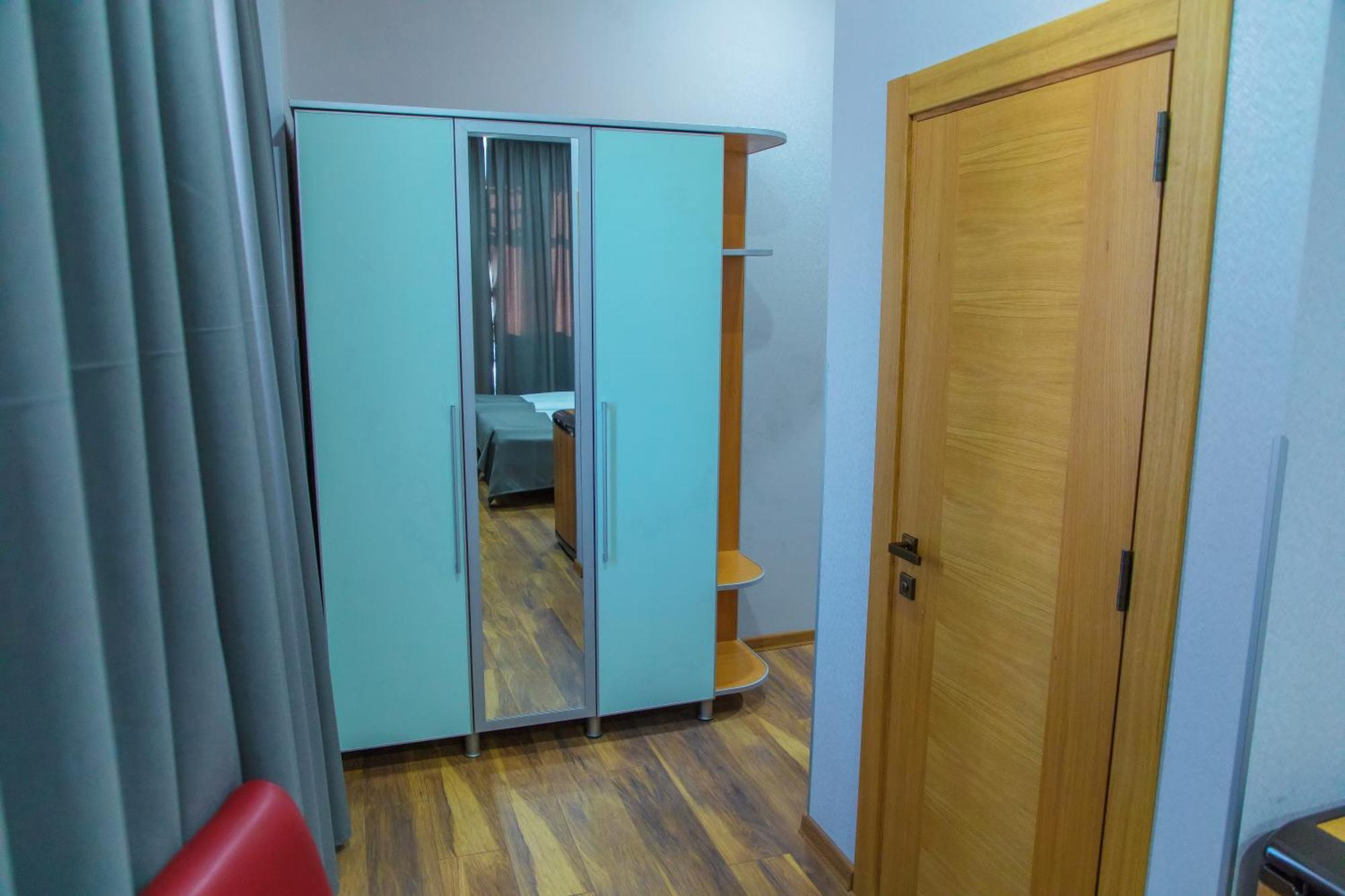 Irmeni Hotel Tbilisi Buitenkant foto