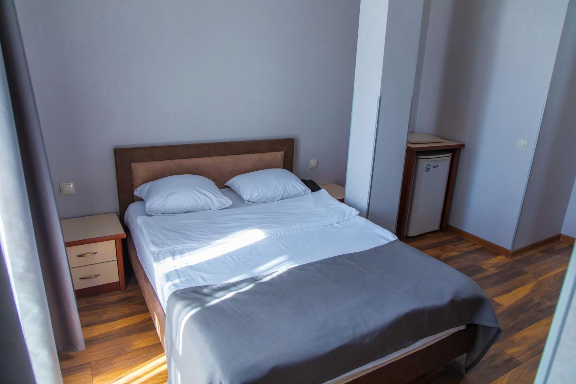 Irmeni Hotel Tbilisi Buitenkant foto