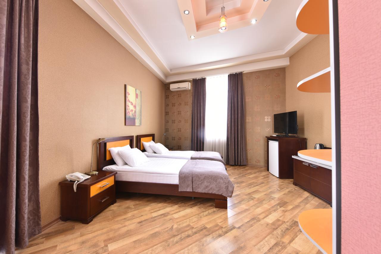 Irmeni Hotel Tbilisi Buitenkant foto