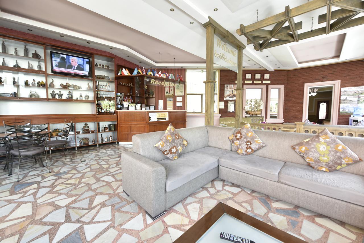Irmeni Hotel Tbilisi Buitenkant foto