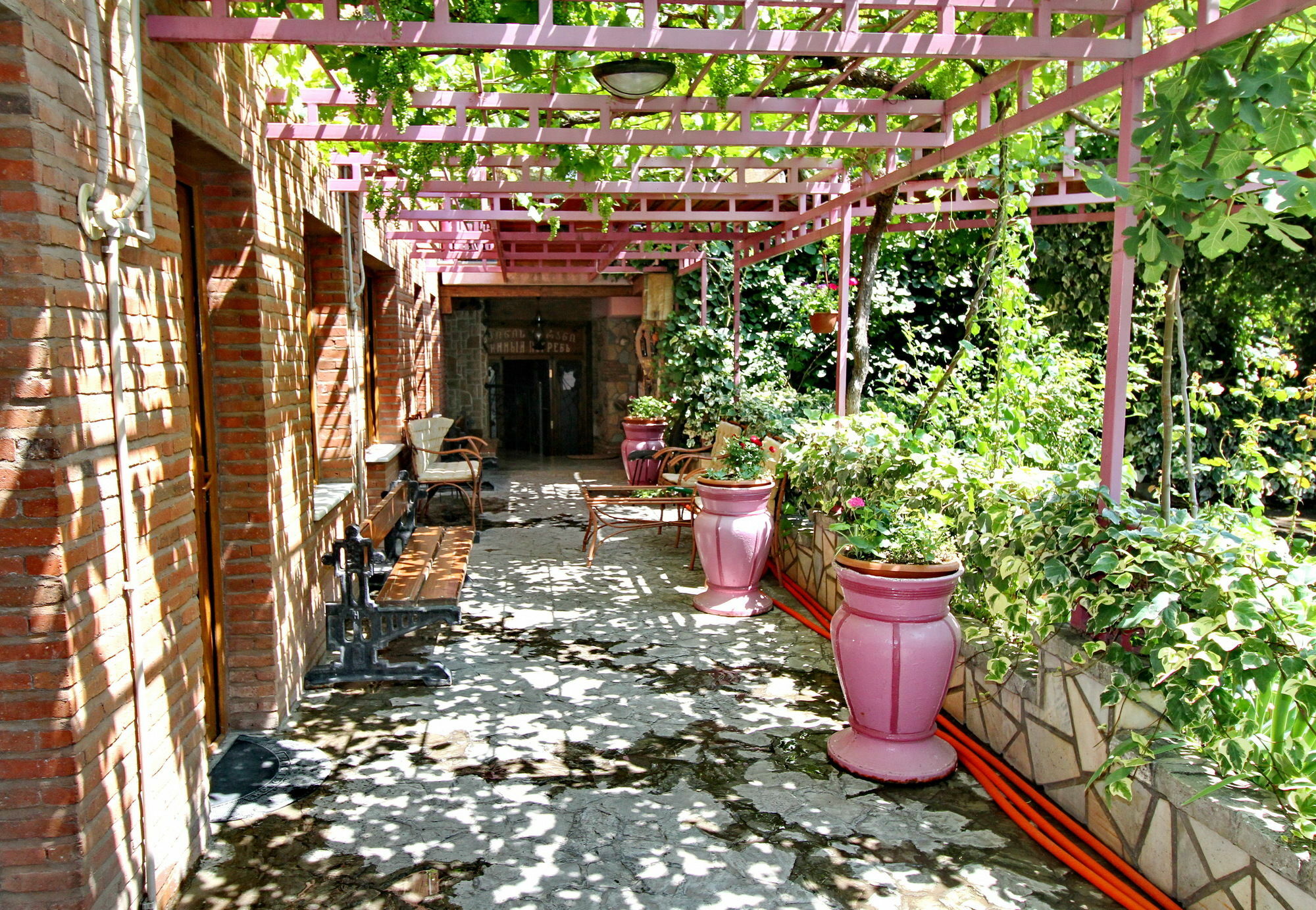 Irmeni Hotel Tbilisi Buitenkant foto